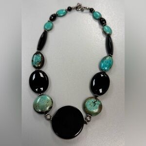 Beautiful vintage turquoise onyx necklace